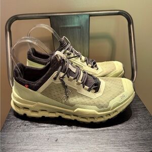 On Cloudultra Women's Athletic Shoes - Green and Black W 7.5